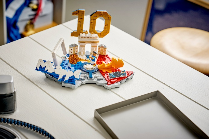 乐高®Editions系列套装致敬足坛传奇球星 全球球迷