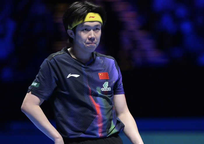 王楚钦1-3落后撕肌贴逆转达科晋级世界杯男单1