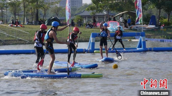 近三百名选手在广州白云湖六赛场激战2024中国桨