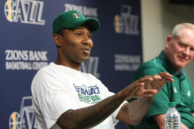 从泡妞少年到NBA球星：莫-威廉姆斯的传奇篮球人