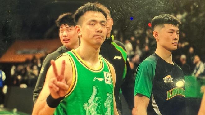 辽篮无缘八强引球迷热议 重振需杨鸣回归与外援